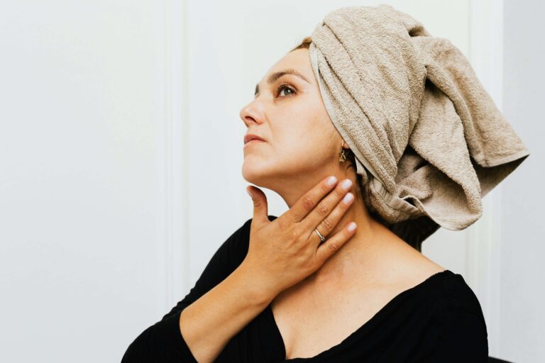Read more about the article RETINOL – HIT CZY RYZYKO? PRAWDA O WITAMINIE A W PIELĘGNACJI SKÓRY DOJRZAŁEJ